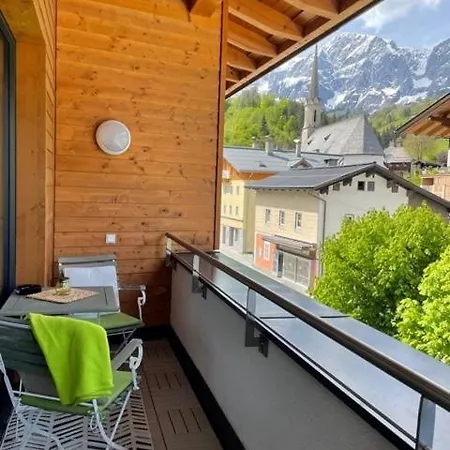Bergtraum Apartmanhotel 4*